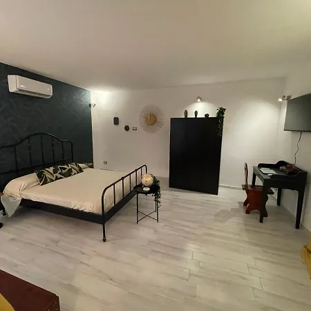 Pensiune Arco Di Levante Alle Colonne